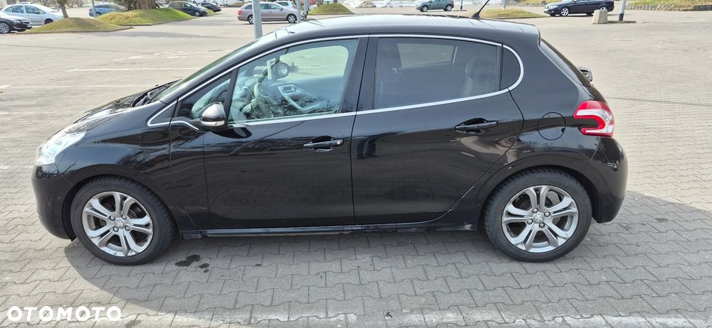 Peugeot 208 1.2 PureTech Allure - 2