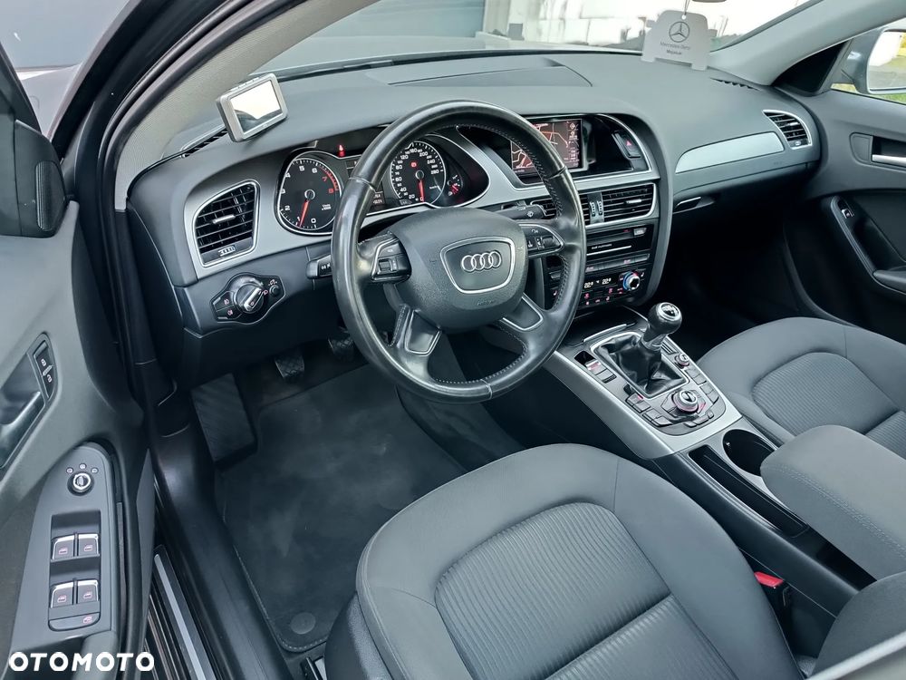 Audi A4 Limousine 1.8 TFSI Ambiente - 13