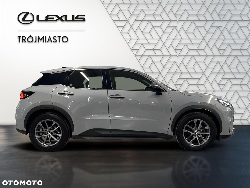 Lexus LBX 2024