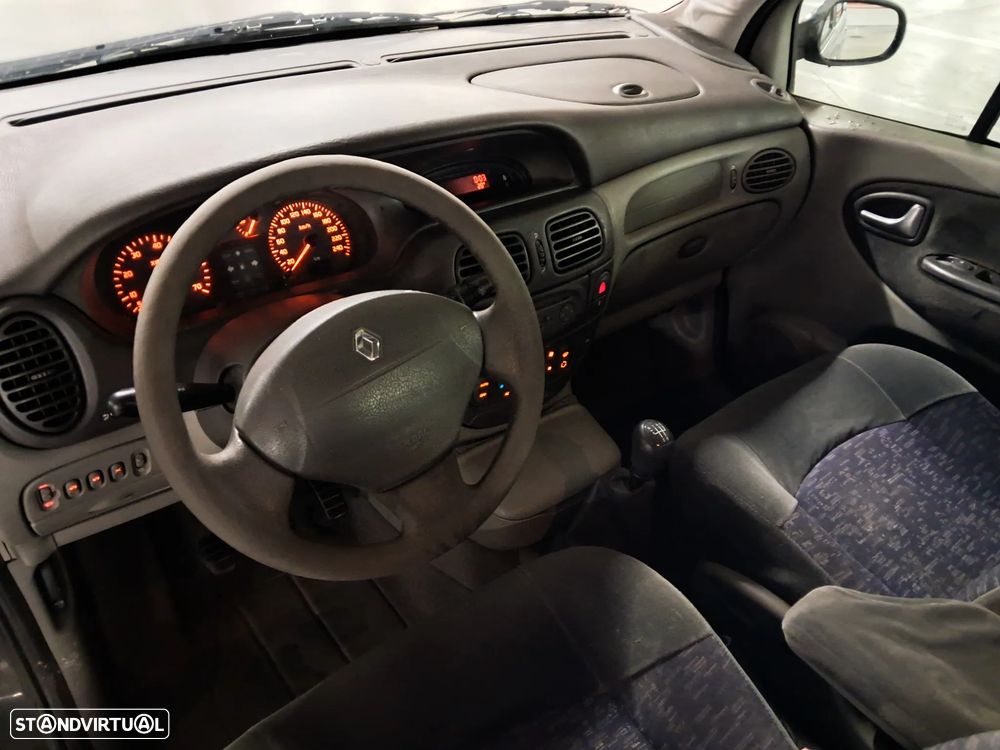 Renault Scénic 1.4 16V Expression - 12