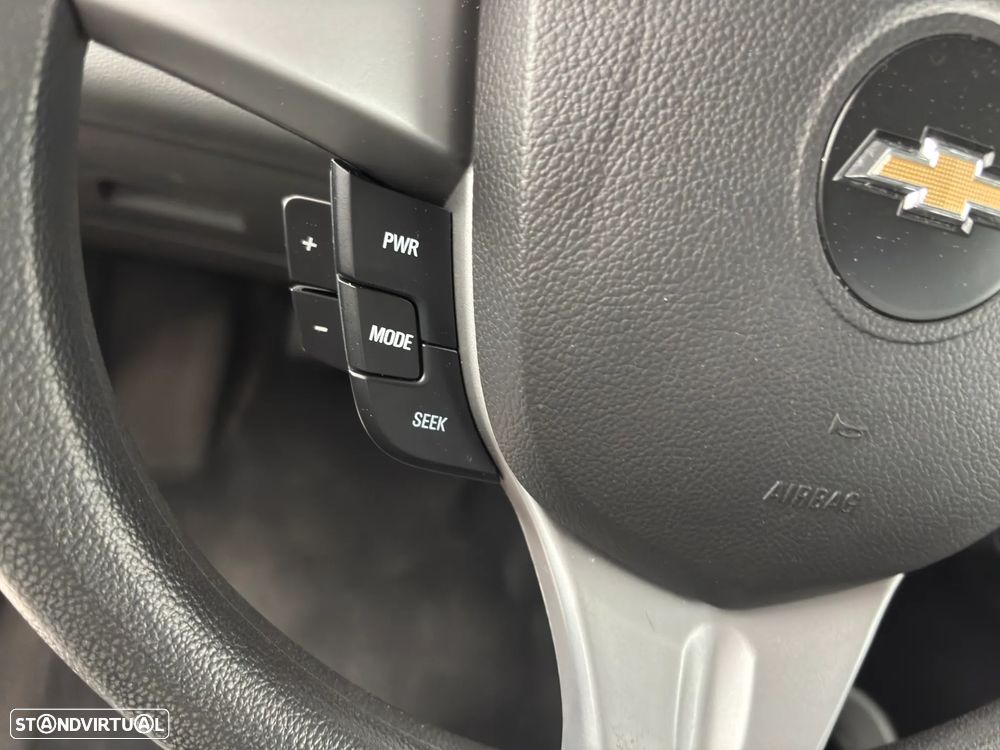 Chevrolet Spark 1.0 LS - 13