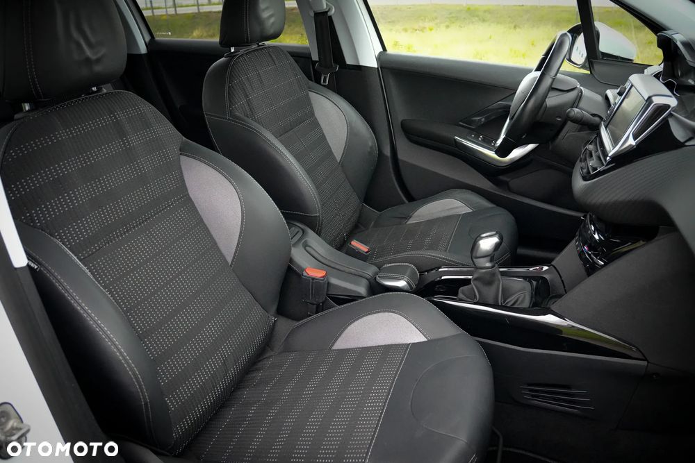 Peugeot 2008 PureTech 110 Stop&Start Allure - 33