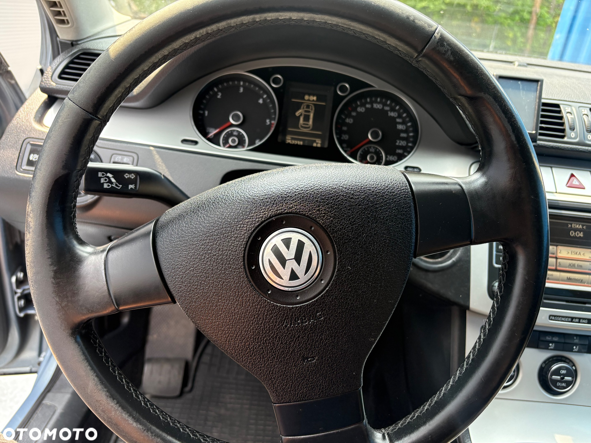 Volkswagen Passat 2.0 TDI DPF Highline - 13