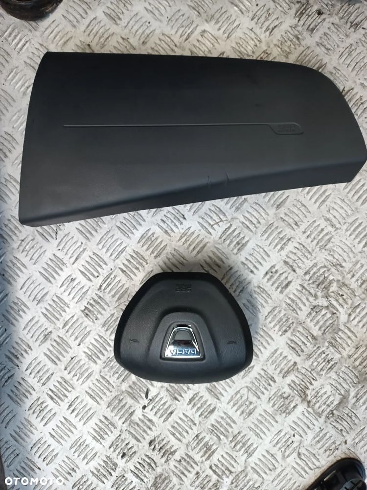 KOMPLET PODUSZEK PODUSZKA KIEROWCY W KIEROWNICĘ PASAŻERA W PULPIT DACIA LOGAN II MCV - 1