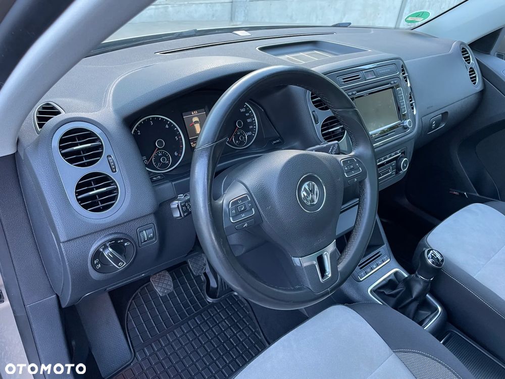 Volkswagen Tiguan - 24
