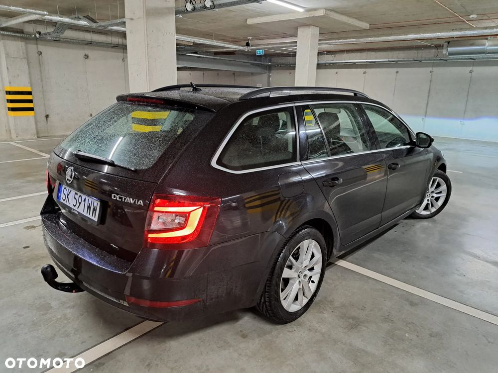 Skoda Octavia 1.6 TDI DSG Style - 4