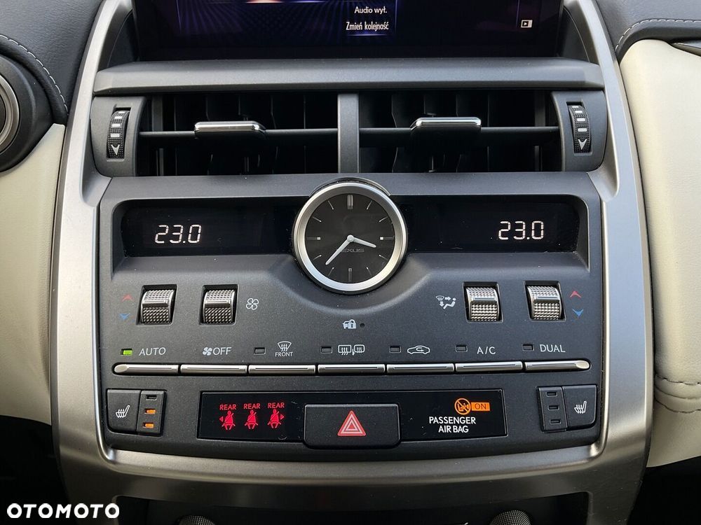 Lexus NX 300 F Impression AWD - 30
