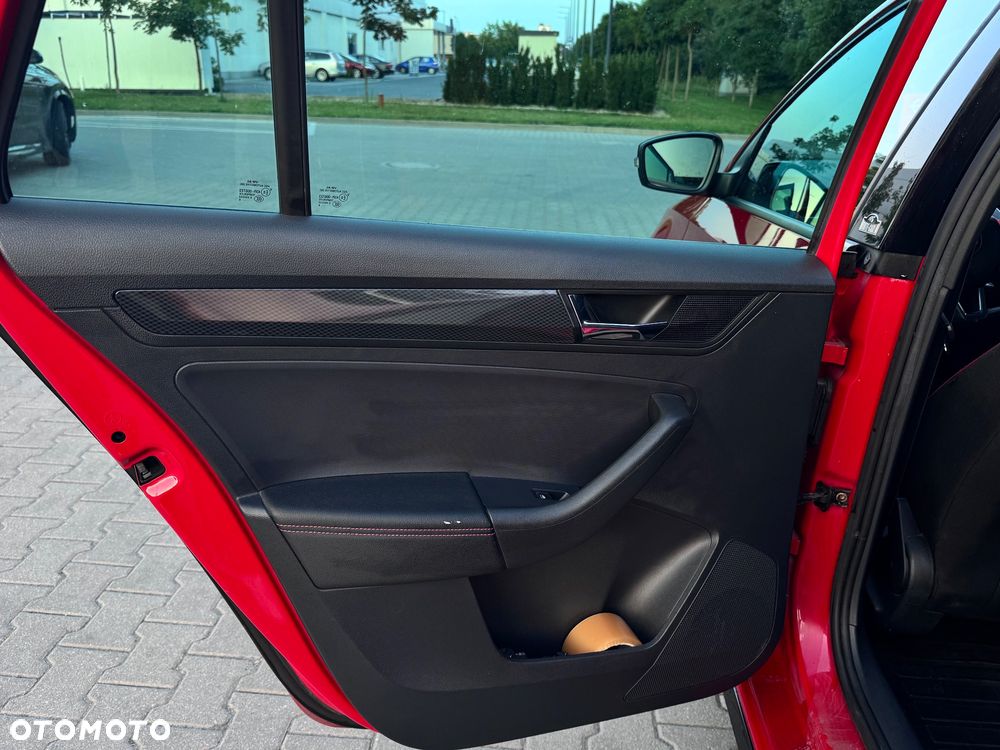 Skoda RAPID Spb 1.4 TSI Monte Carlo DSG - 11