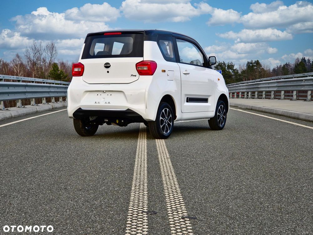 Microcar M.GO - 8