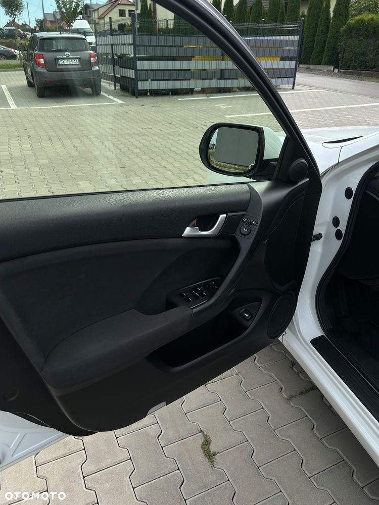 Honda Accord 2.0 Elegance - 24