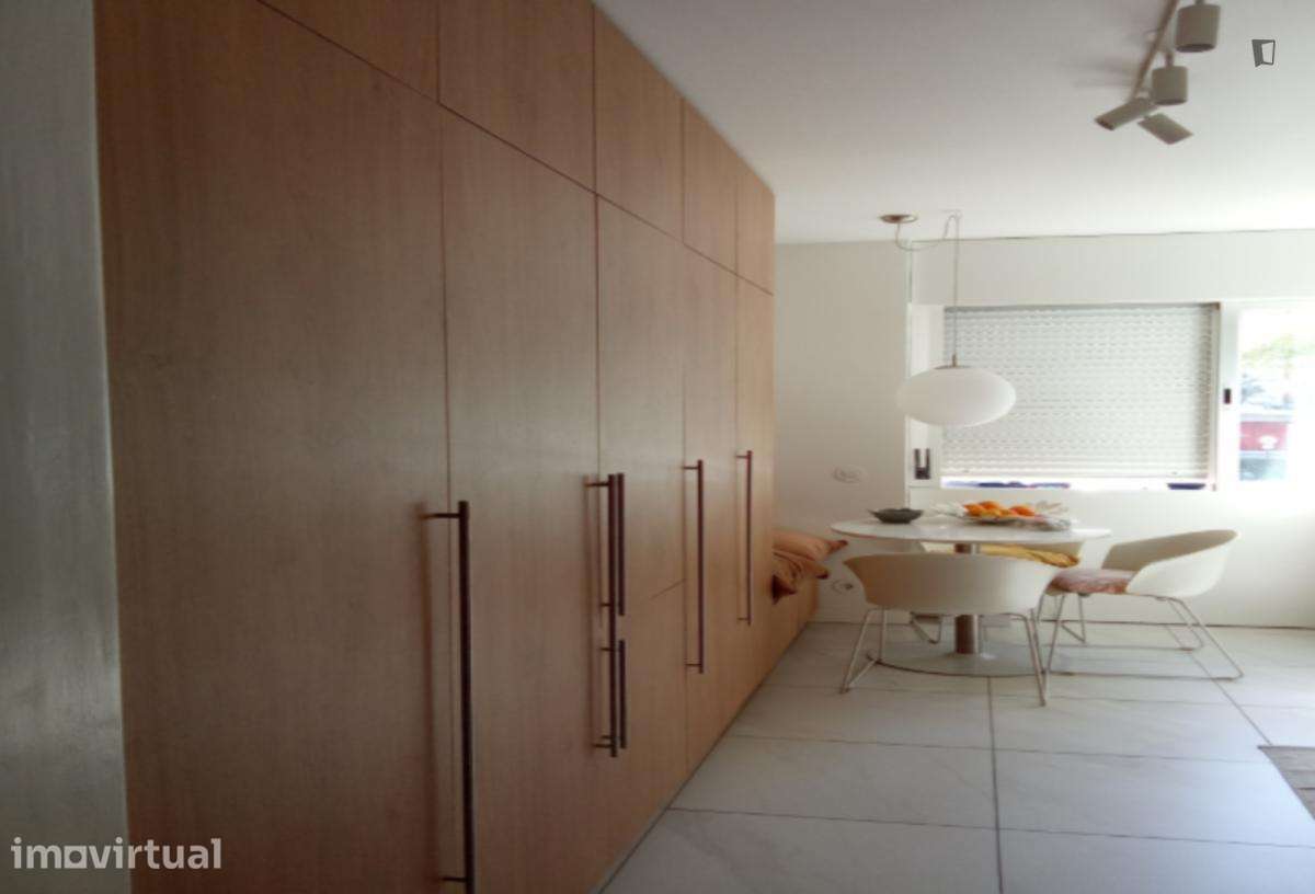Quarto - localizado em Carnide Lisbon - Grande imagem: 5/11