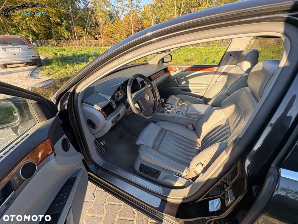 Volkswagen Phaeton - 21