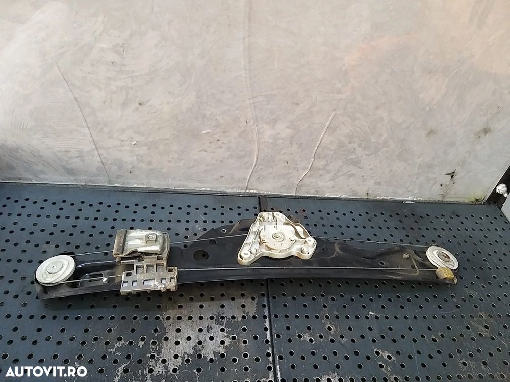 Macara usa dreapta spate mercedes e class w211 berlina a2117300246 - 2