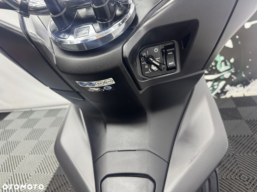 Honda PCX - 26