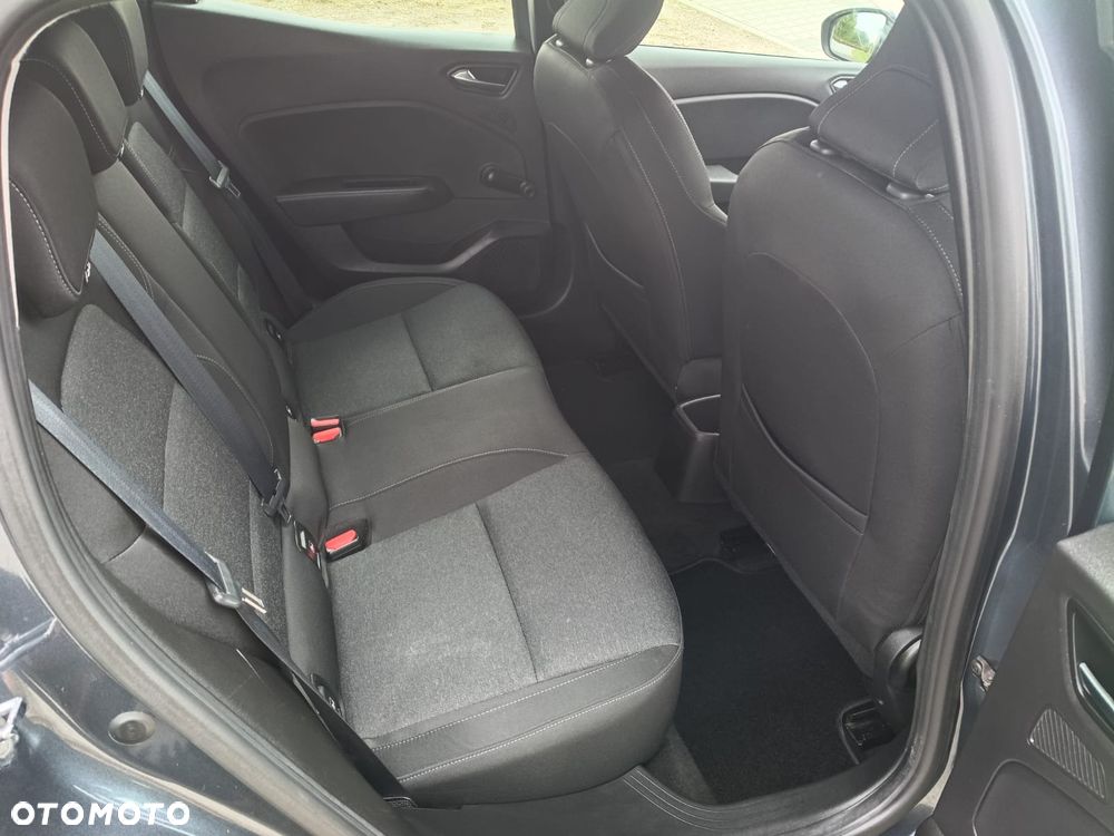 Renault Clio - 12