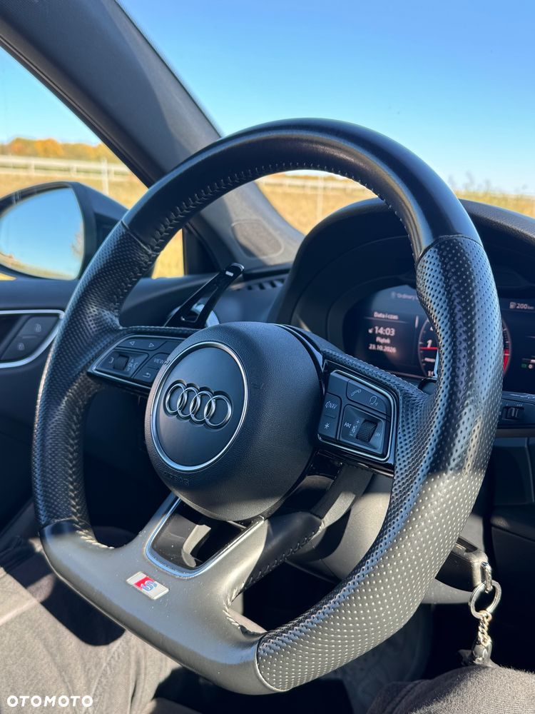 Audi S3 S tronic - 22
