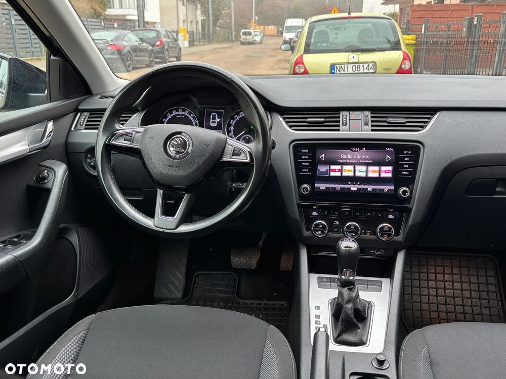 Skoda Octavia 2.0 TDI SCR Ambition DSG - 9