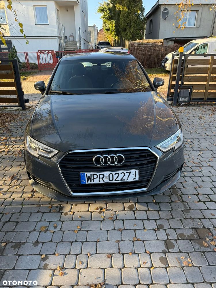 Audi A3 Sportback 35 TFSI S tronic - 4