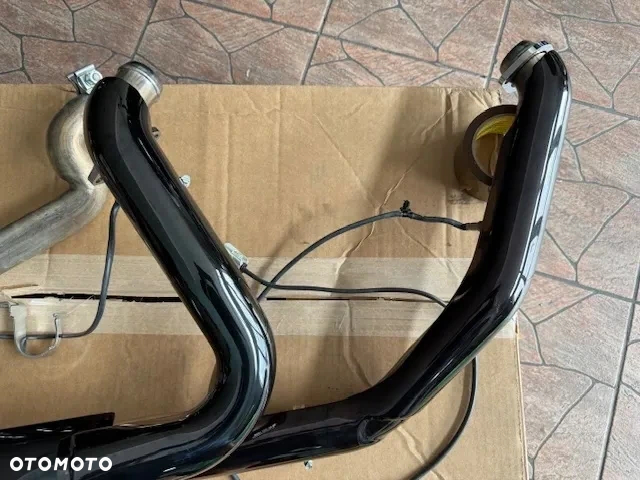 KOLEKTOR WYDECHOWY Z OSŁONAMI HARLEY TOURING CVO M8 - 3