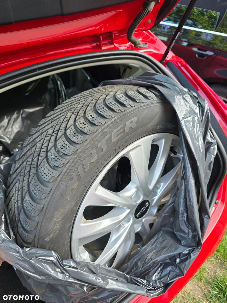 Volvo V40 T2 Drive-E Momentum - 22