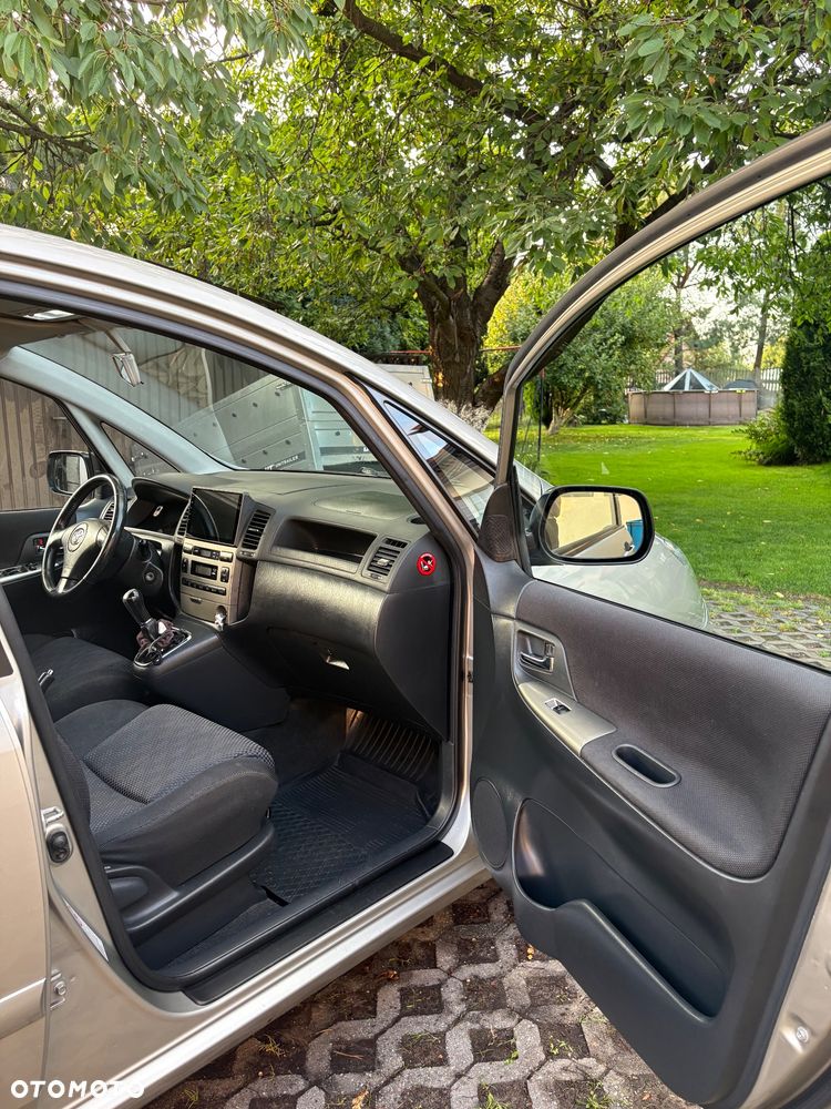 Toyota Corolla Verso 1.6 Terra - 18