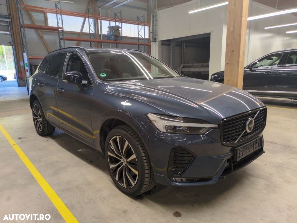 Volvo XC 60 B4 D Plus Dark - 2