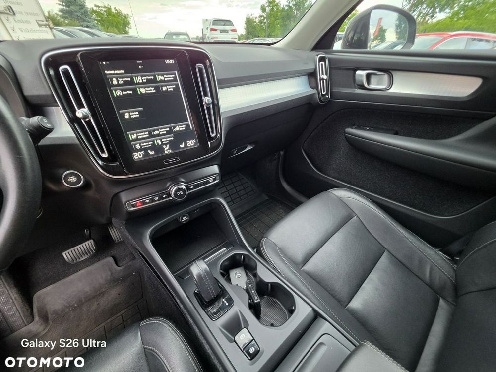 Volvo XC 40 - 38