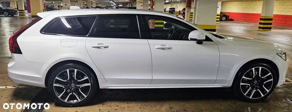 Volvo V90 B5 D AWD Ultimate Dark - 9