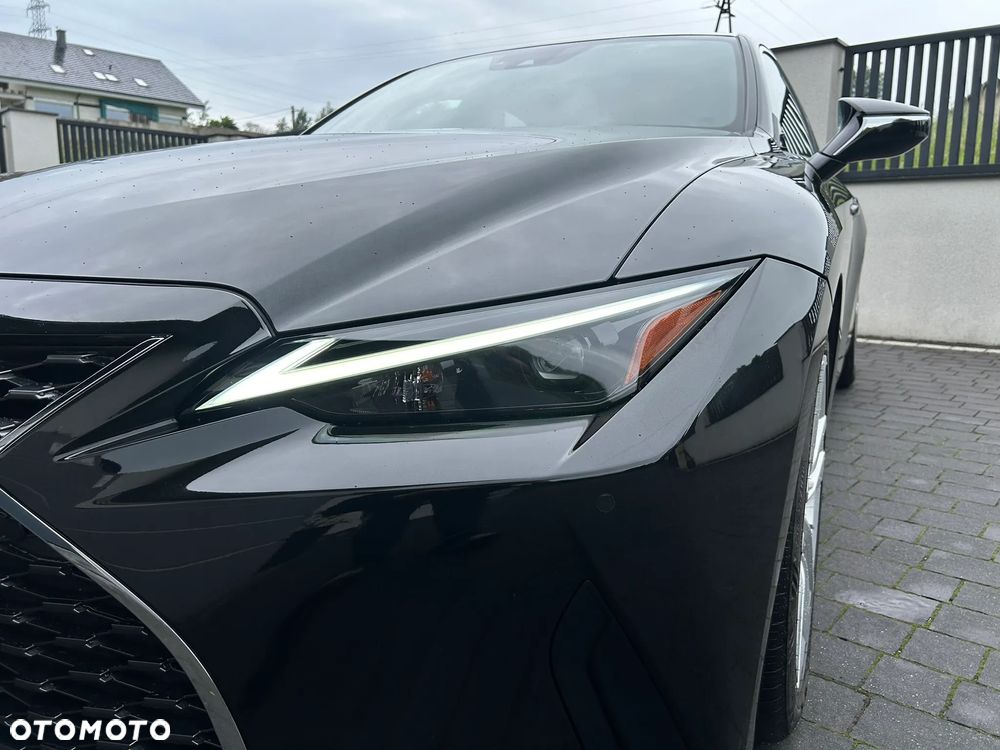 Lexus IS - 8