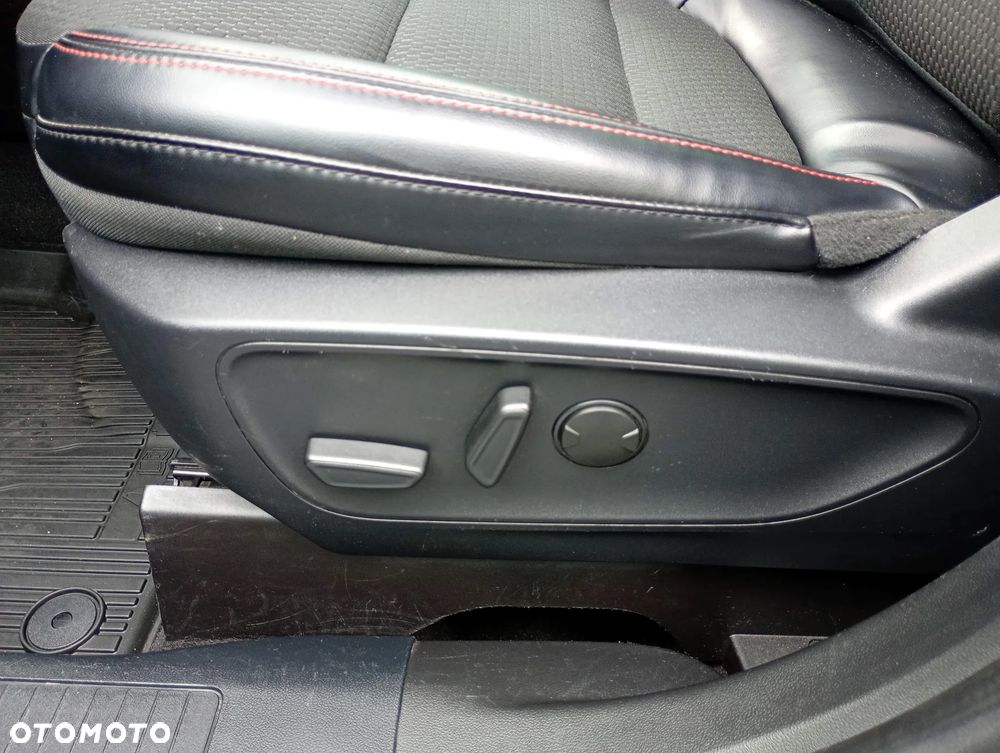 Ford Kuga - 33