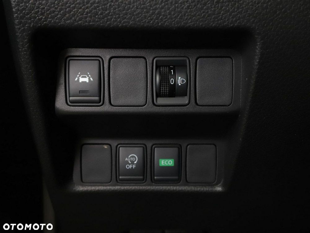 Nissan Qashqai 1.3 DIG-T DCT N-CONNECTA - 36