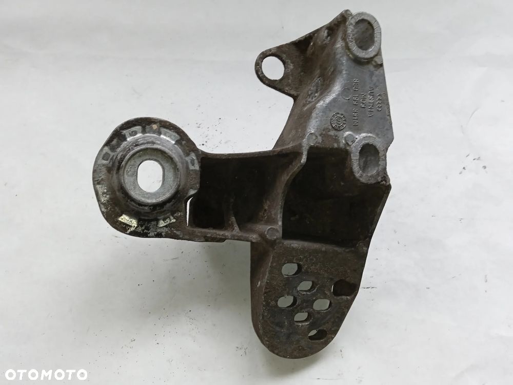 ŁAPA WSPORNIK SILNIKA AUDI A4 B6 B7 8E0199351M - 1