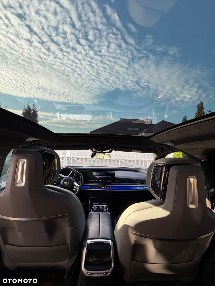 BMW Seria 7 - 18