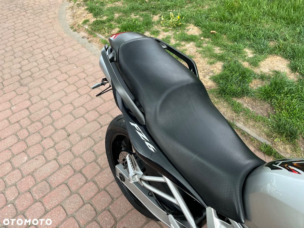 Yamaha FZ6 - 17