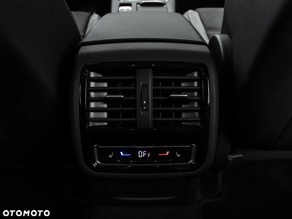 Volkswagen Passat Alltrack - 15