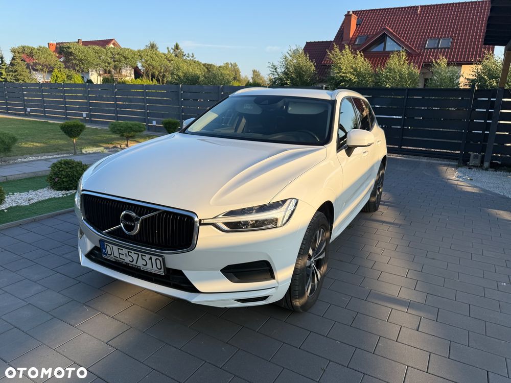 Volvo XC 60 B4 D AWD Momentum - 1