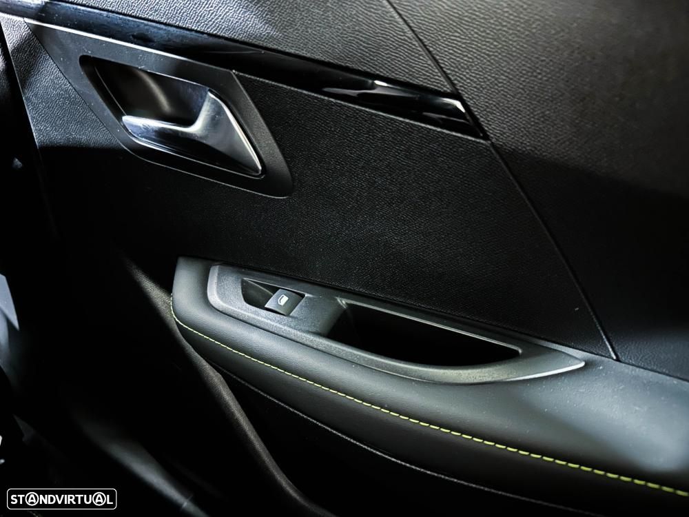 Peugeot e-208 50 kWh GT Pack - 26