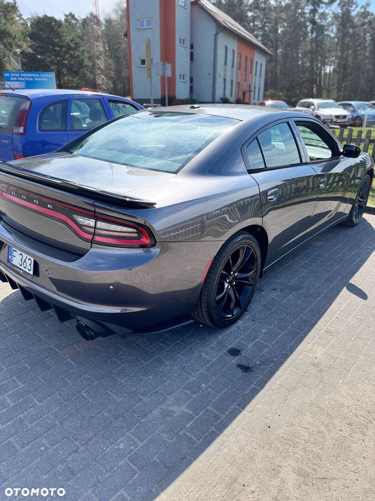 Dodge Charger - 3