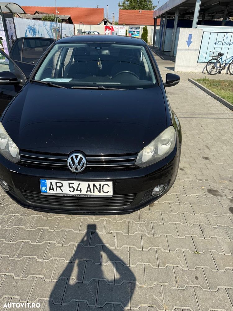 Volkswagen Golf - 1