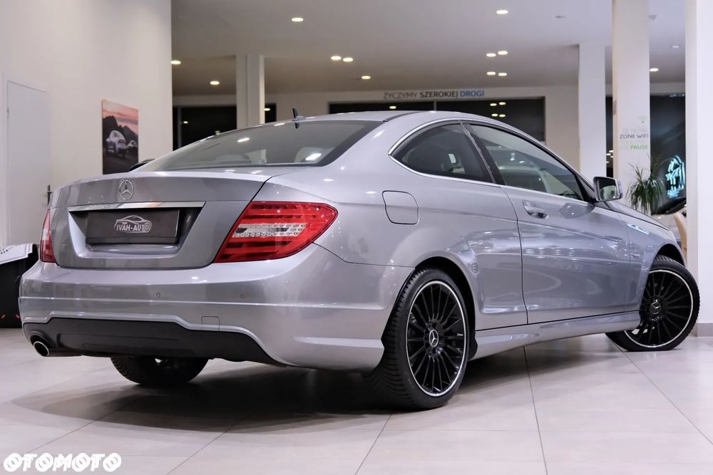 Mercedes-Benz Klasa C 220 CDI DPF Coupe (BlueEFFICIENCY) - 11
