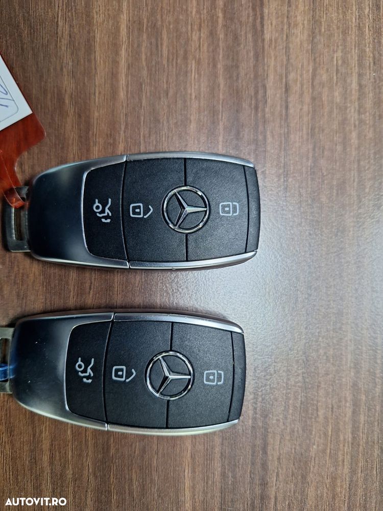 Mercedes-Benz GLA - 11