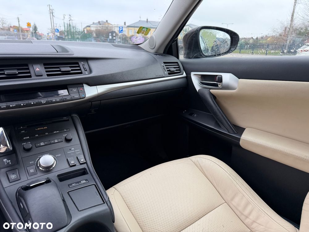 Lexus CT 200h Prestige - 13