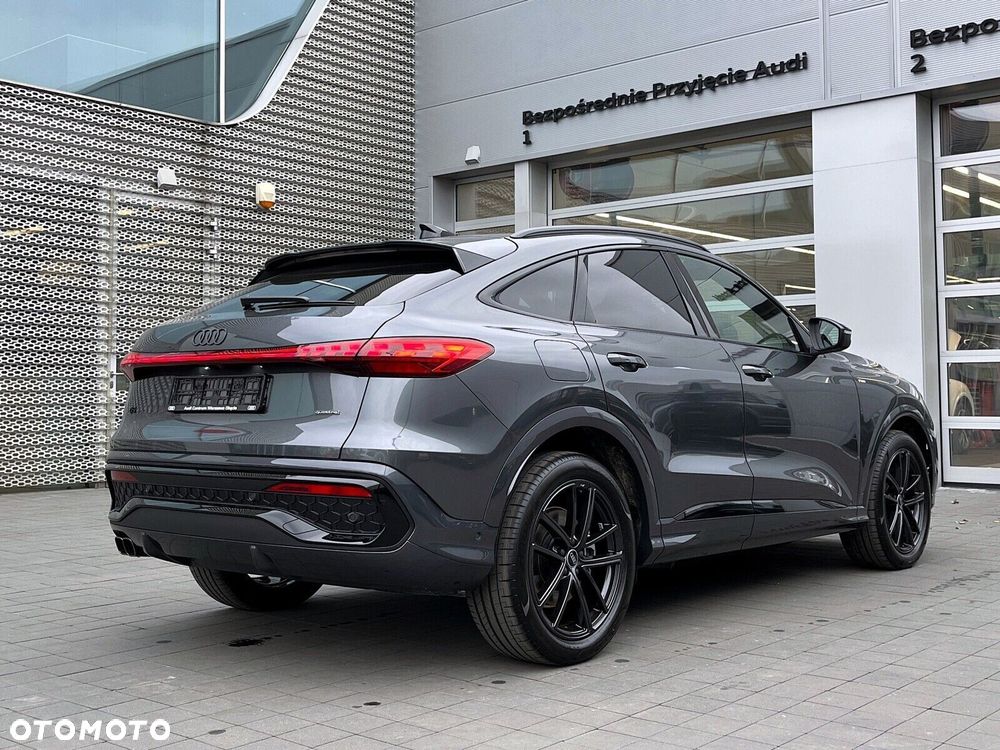 Audi Q5 Sportback - 8