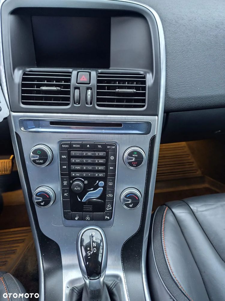 Volvo XC 60 D4 AWD Momentum - 18