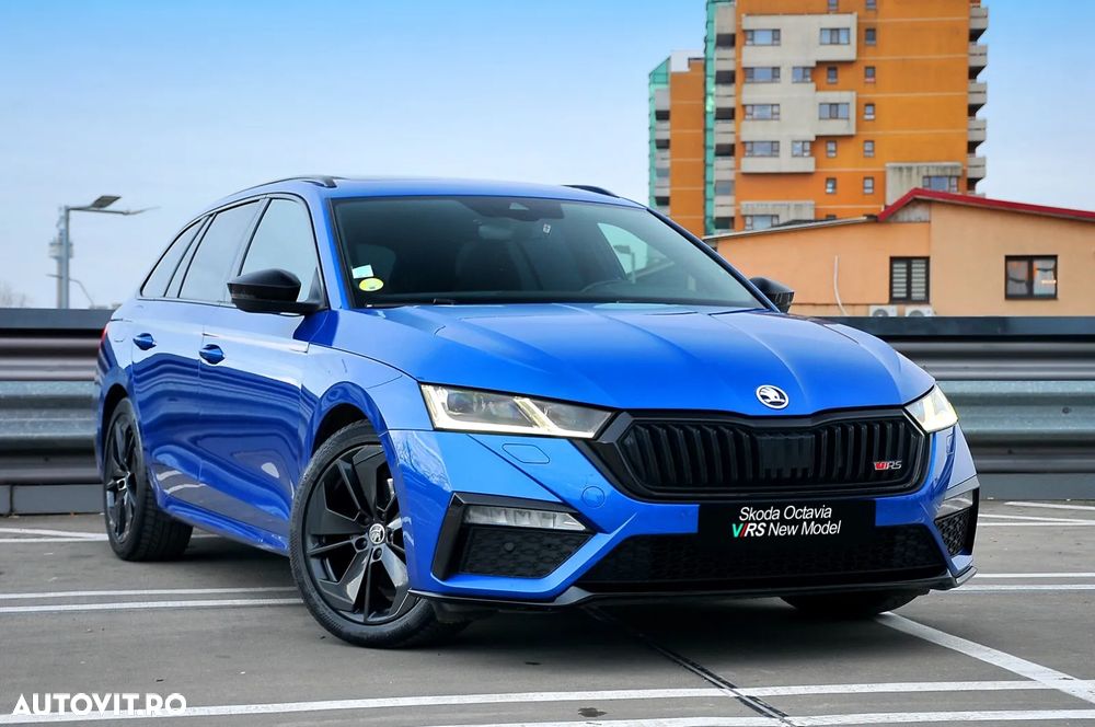 Skoda Octavia Combi 2.0 TDI DSG RS - 3