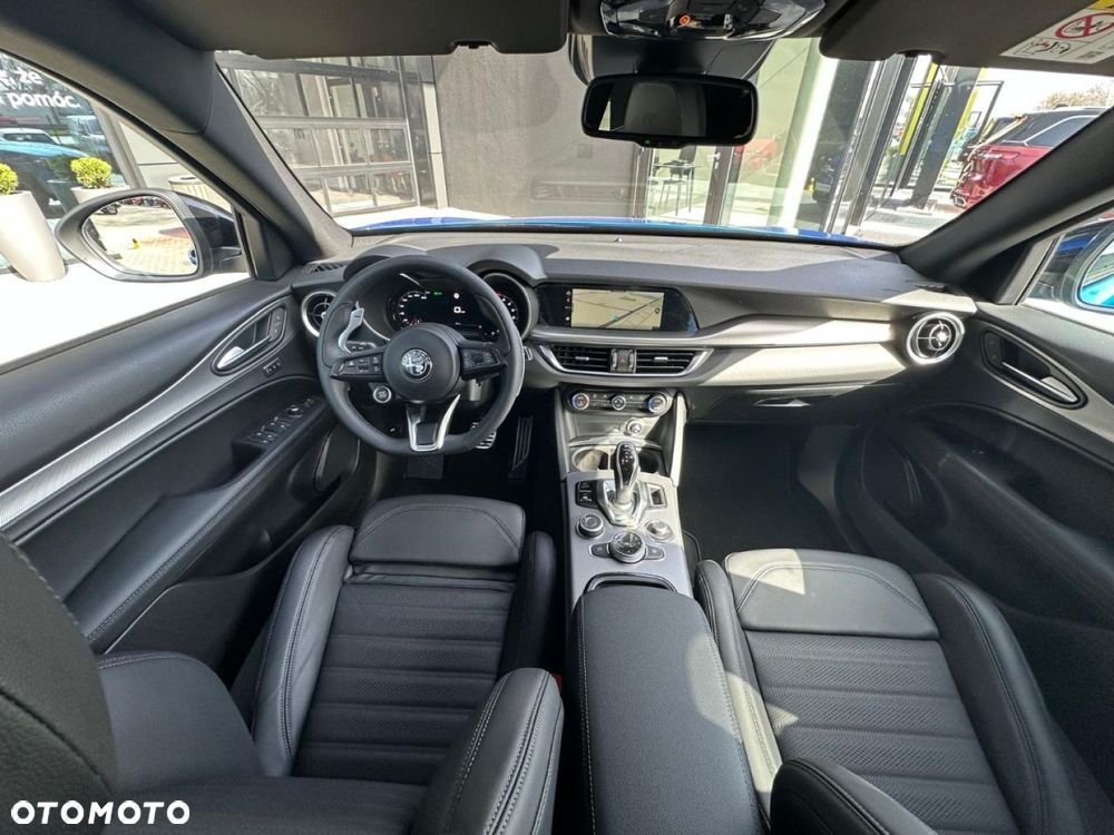 Alfa Romeo Stelvio - 15