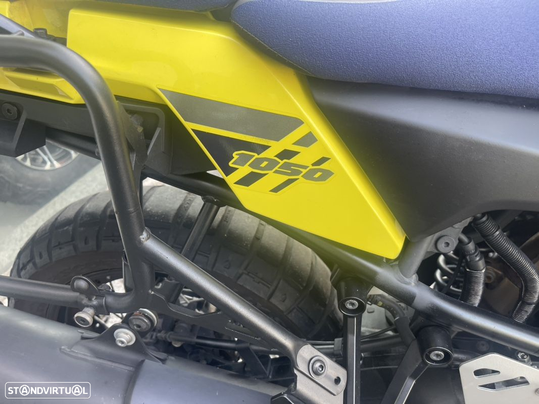 Suzuki DL 1050 - 10