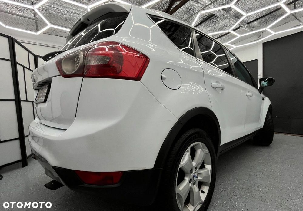 Ford Kuga - 17