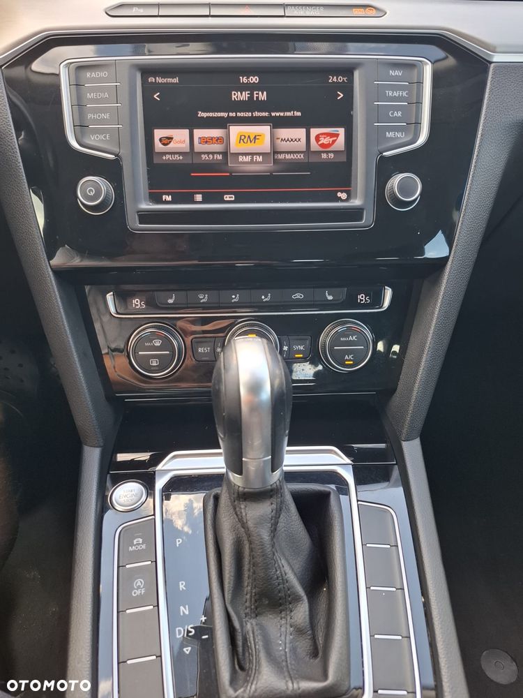 Volkswagen Passat - 7