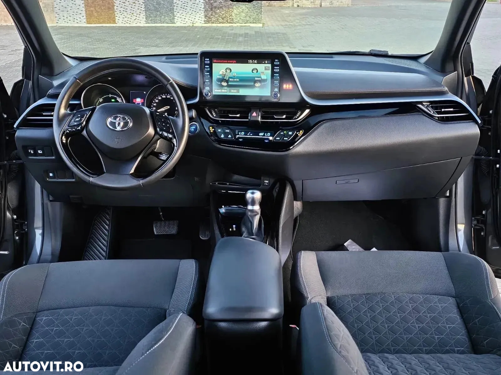 Toyota C-HR 2.0 HSD 184 CP 4x2 CVT C-ult Style bi-tone - 28
